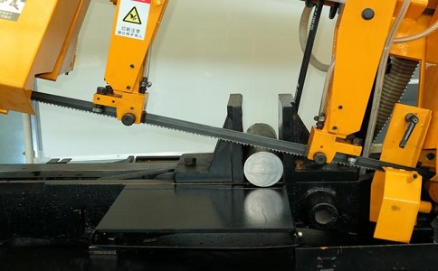 道滘镇数控带锯床自动送料精度会出现偏差吗？